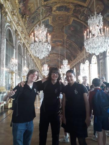 Elèves dans le Château de Versailles