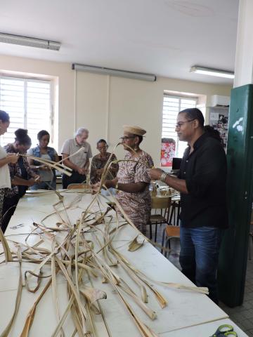 ATELIER DE TRESSAGE : Bacoua